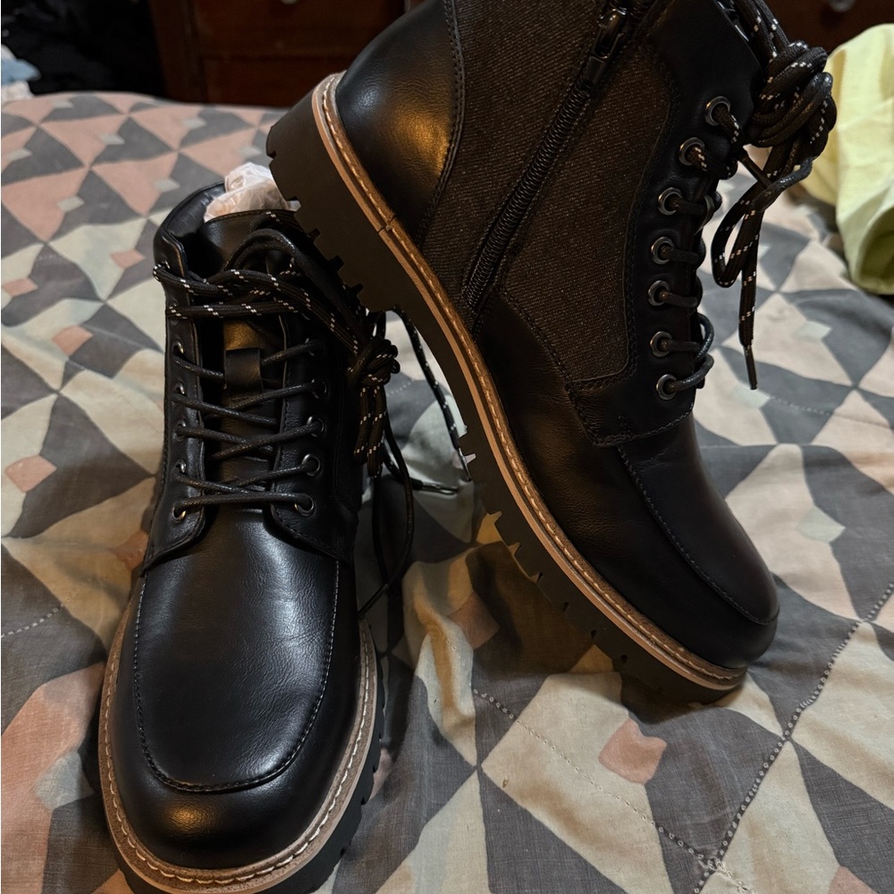 Steve Madden P-BRI Men’s Black Leather Lace Up Casual Boots New in Box